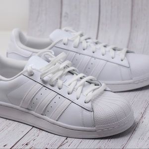 Brand new Men’s superstar Adidas Sneakers In box